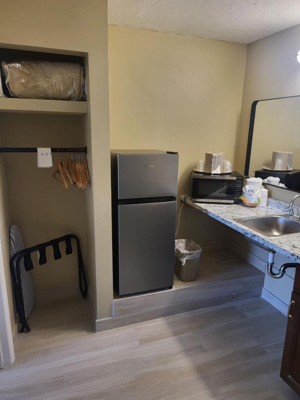 Chambre Double - Accessible aux Personnes à Mobilité Réduite