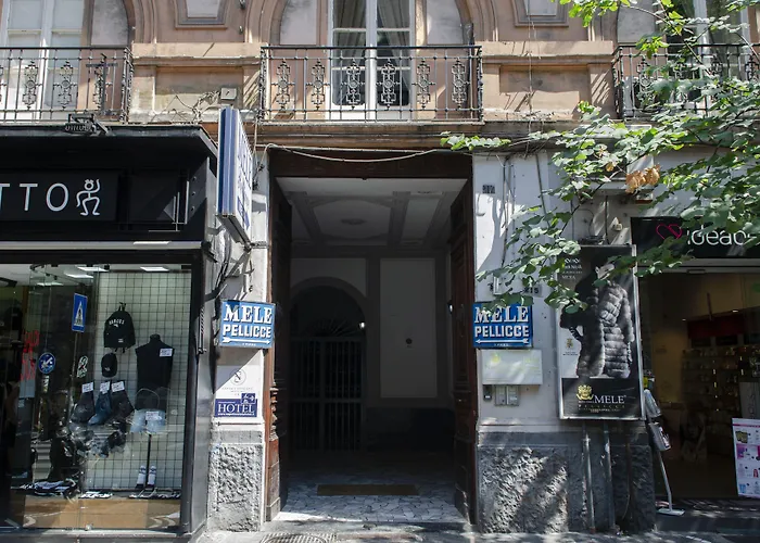 Hotel Napoli Svelata